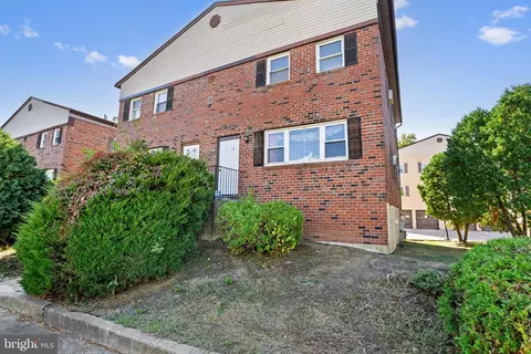 22 S Springfield Rd #C2, Clifton Heights, PA 19018