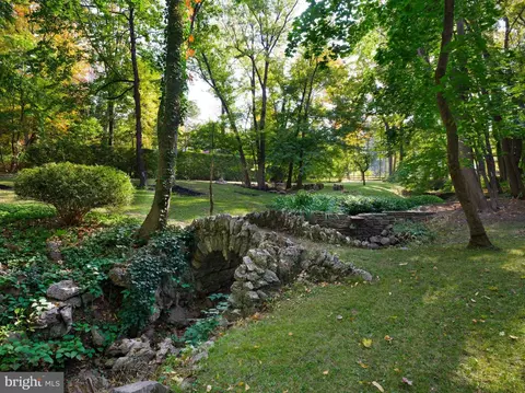 Exterior - 475 Glenmary Ln, Wayne, PA 19087 photo 12 of 17
