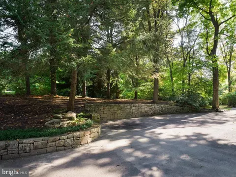 Exterior - 475 Glenmary Ln, Wayne, PA 19087 photo 10 of 17