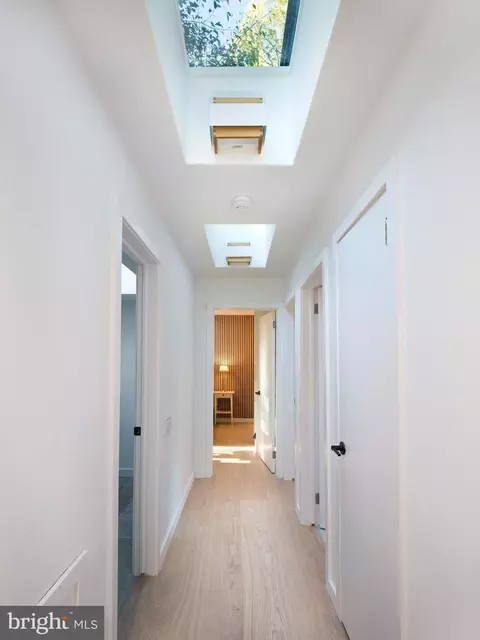 Entry Way - 475 Glenmary Ln, Wayne, PA 19087 photo 2 of 6