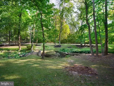 Exterior - 475 Glenmary Ln, Wayne, PA 19087 photo 11 of 17