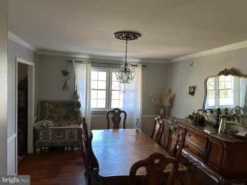 Dining - 454 Brookfield Rd, Drexel Hill, PA 19026 photo 1 of 1