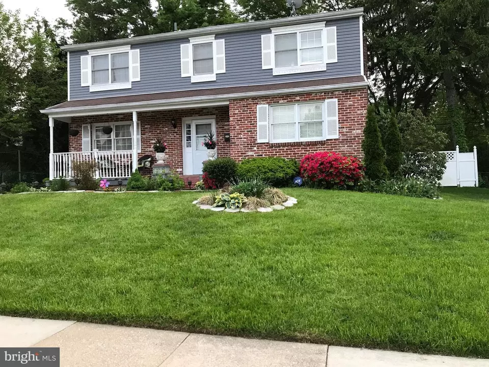 Exterior - 454 Brookfield Rd, Drexel Hill, PA 19026 photo 1 of 2