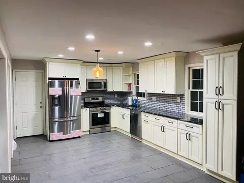 Kitchen - 454 Brookfield Rd, Drexel Hill, PA 19026 photo 1 of 1