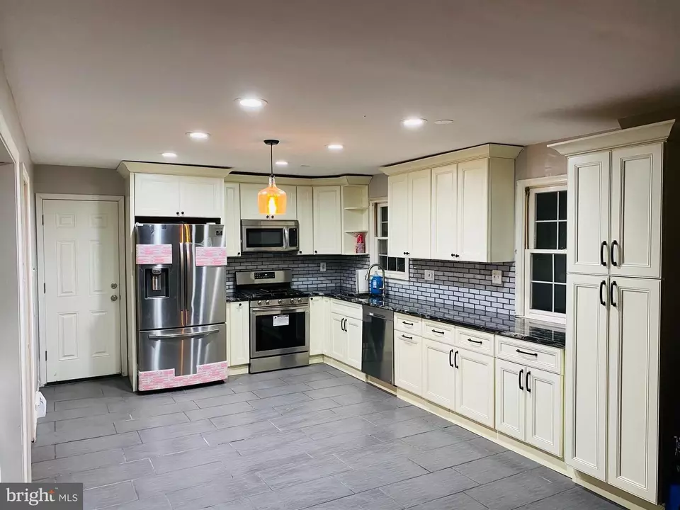 Kitchen - 454 Brookfield Rd, Drexel Hill, PA 19026 photo 1 of 1