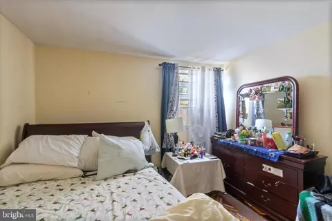 Bedroom - 404 Midvale Rd, Upper Darby, PA 19082 photo 6 of 7