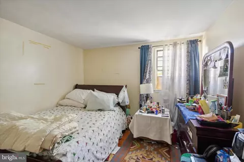 Bedroom - 404 Midvale Rd, Upper Darby, PA 19082 photo 5 of 7