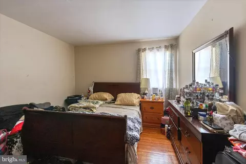 Bedroom - 404 Midvale Rd, Upper Darby, PA 19082 photo 1 of 7