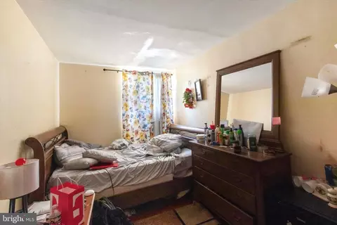 Bedroom - 404 Midvale Rd, Upper Darby, PA 19082 photo 3 of 7