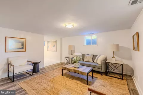 Living - 1084 Flora Ln, Boothwyn, PA 19061 photo 5 of 5