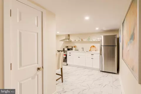 Entry Way - 1084 Flora Ln, Boothwyn, PA 19061 photo 1 of 1