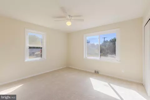 Bedroom - 1084 Flora Ln, Boothwyn, PA 19061 photo 3 of 6