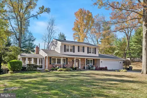 1287 Sharon Dr, Garnet Valley, PA 19060