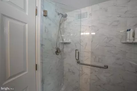 Bath - 429 Conestoga Rd, Wayne, PA 19087 photo 4 of 4