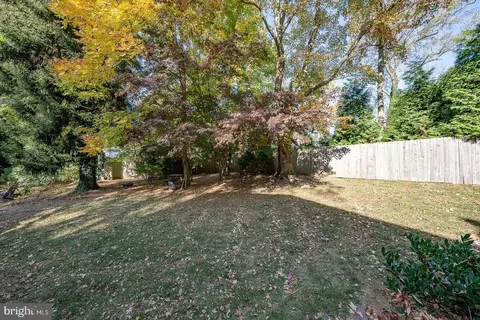 Exterior - 429 Conestoga Rd, Wayne, PA 19087 photo 4 of 5