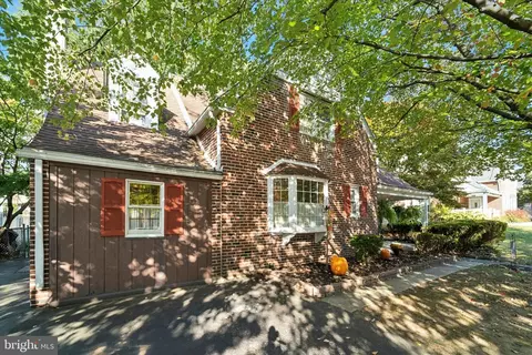 237 E Springfield Rd, Springfield, PA 19064 photo 2