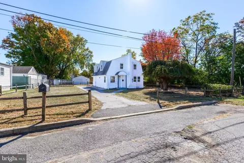 4015 W 13th St, Trainer, PA 19061