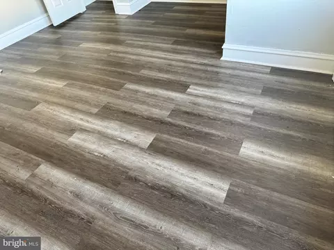 7128 Radbourne Rd, Upper Darby, PA 19082 photo 2