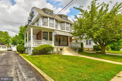 517 10th Ave, Prospect Park, PA 19076
