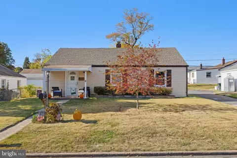 34 Pancoast Ave, Aston, PA 19014