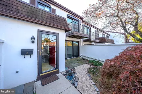 2116 Bryn Mawr Pl, Ardmore, PA 19003