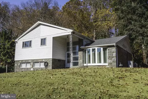 1753 Marilyn Dr, Havertown, PA 19083