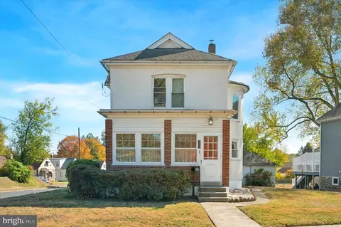 102 Elmwood Ave, Norwood, PA 19074