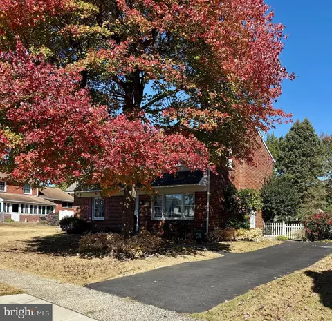 4955 Jefferson Dr, Brookhaven, PA 19015