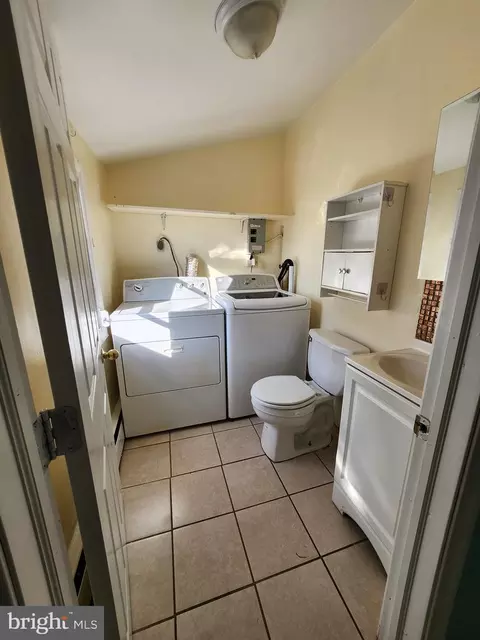 1316 E 12th St, Crum Lynne, PA 19022 photo 7
