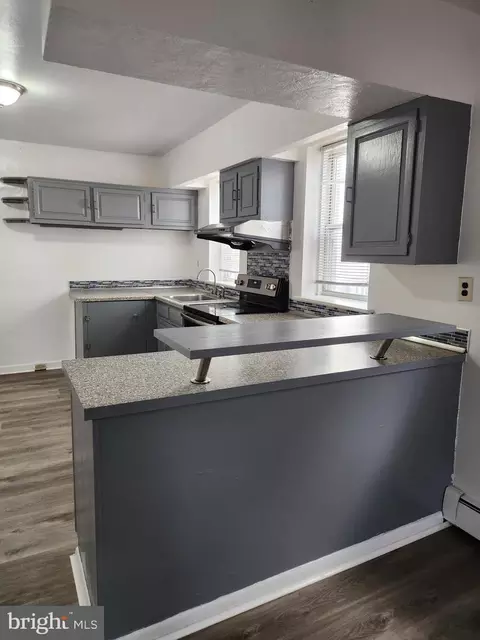 1316 E 12th St, Crum Lynne, PA 19022 photo 4