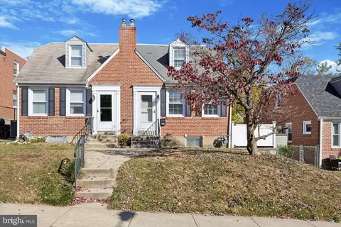 1213 Agnew Dr, Drexel Hill, PA 19026