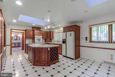 Kitchen - 820 Crestview Dr, Springfield, PA 19064 photo 1 of 2