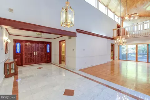 Entry Way - 820 Crestview Dr, Springfield, PA 19064 photo 1 of 4