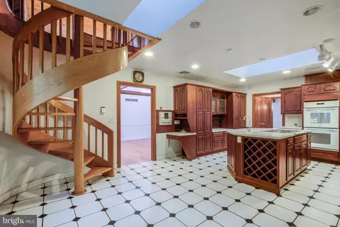 Other - 820 Crestview Dr, Springfield, PA 19064 photo 3 of 9