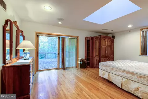 Bedroom - 820 Crestview Dr, Springfield, PA 19064 photo 2 of 2