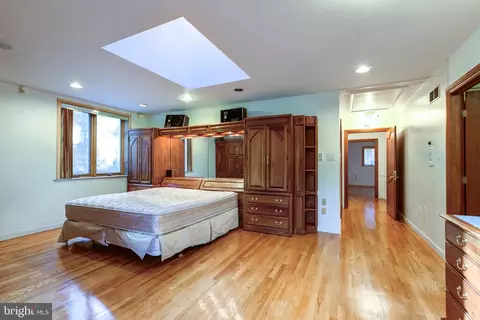 Other - 820 Crestview Dr, Springfield, PA 19064 photo 4 of 9