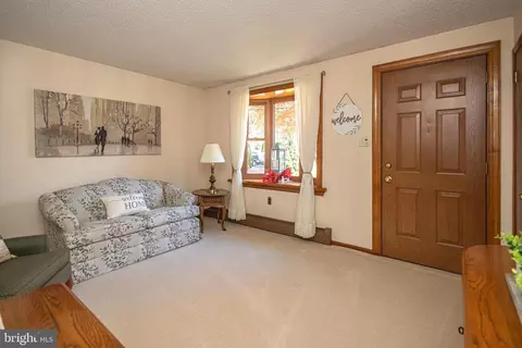 2210 Wharton Ave, Boothwyn, PA 19061 photo 14