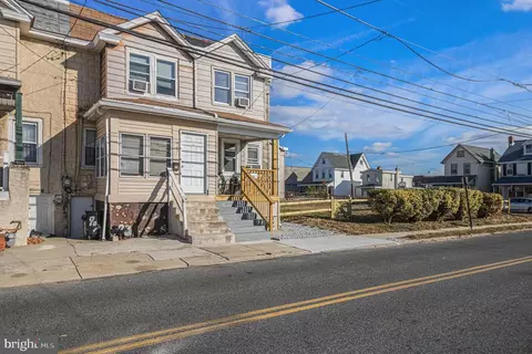 905 Green St, Marcus Hook, PA 19061 photo 16