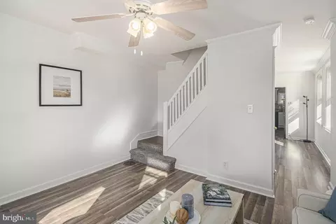 905 Green St, Marcus Hook, PA 19061 photo 9