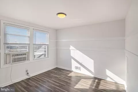 905 Green St, Marcus Hook, PA 19061 photo 11