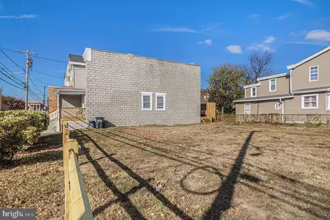 905 Green St, Marcus Hook, PA 19061 photo 15