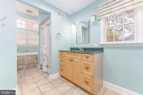 413 Golfview Rd, Wallingford, PA 19086 photo 33