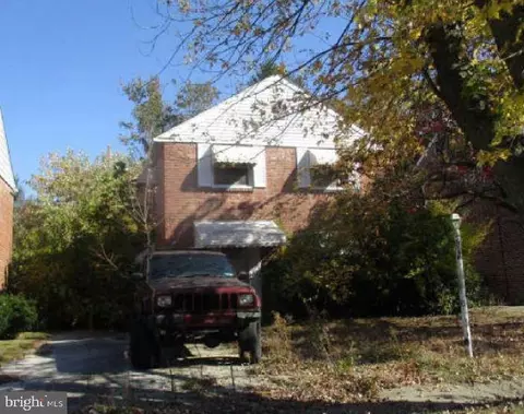 231 E Avon Rd, Chester, PA 19015