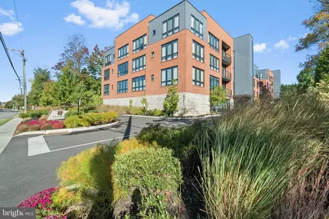 427 E Lancaster Ave #2302, Wayne, PA 19087