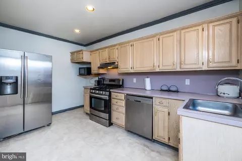Other - 45 Cedar St, Marcus Hook, PA 19061 photo 4 of 8