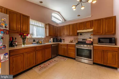 23 Patriot Ct, Ogden, PA 19061 photo 3
