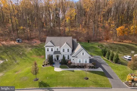 13 Miller Way, Aston, PA 19014