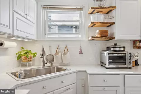 Kitchen - 330 Bayard Rd, Upper Darby, PA 19082 photo 3 of 3