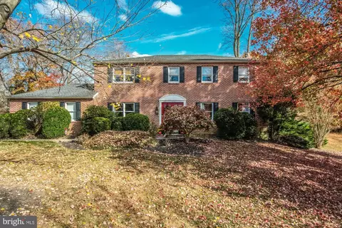 4 Federal Farm Dr, Garnet Valley, PA 19060