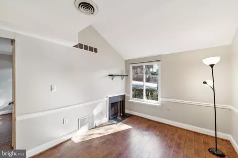 Living - 1308 Cable Hill Dr, Springfield, PA 19064 photo 5 of 6